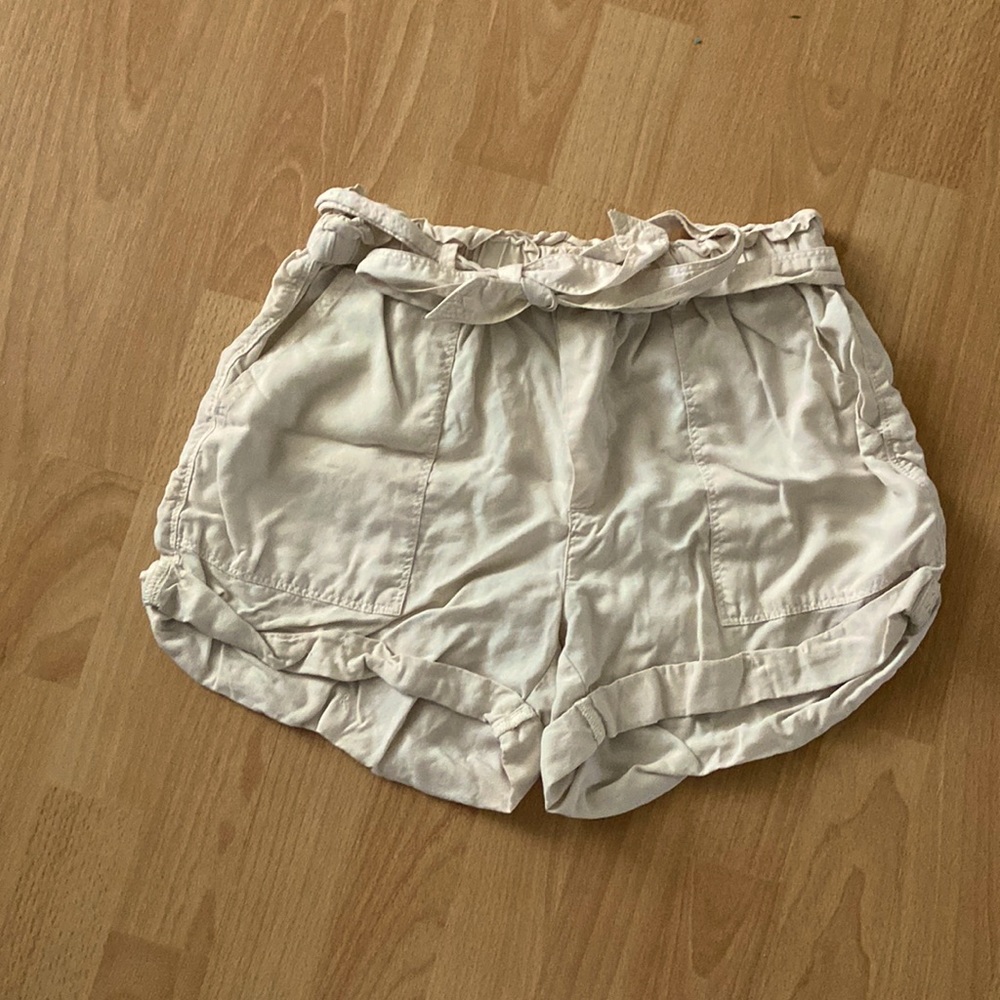 Beige Aerie shorts